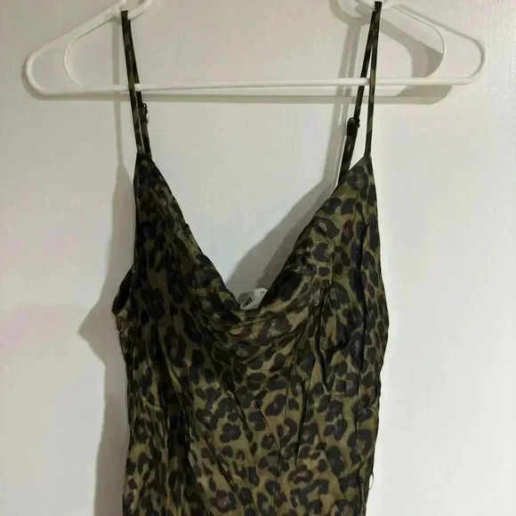 Zara dress - Picture 2 of 3